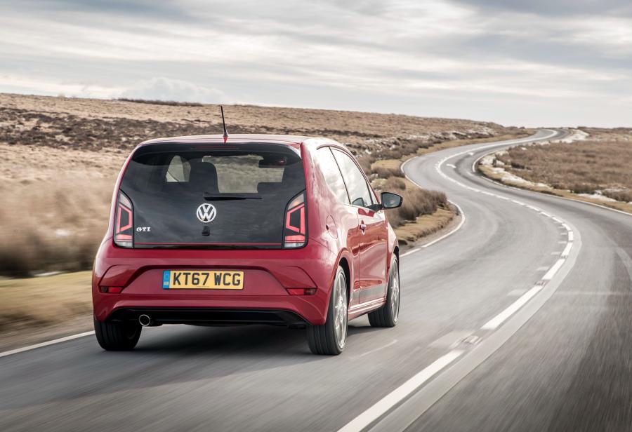  Volkswagen up! GTI 2018 года  (UK) (фото 10 из 36)
